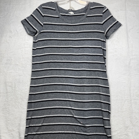Garage T-Shirt Dress Womens Size Small Gray Striped Short Sleeve Cozy Knee Lengt - Picture 1 of 8